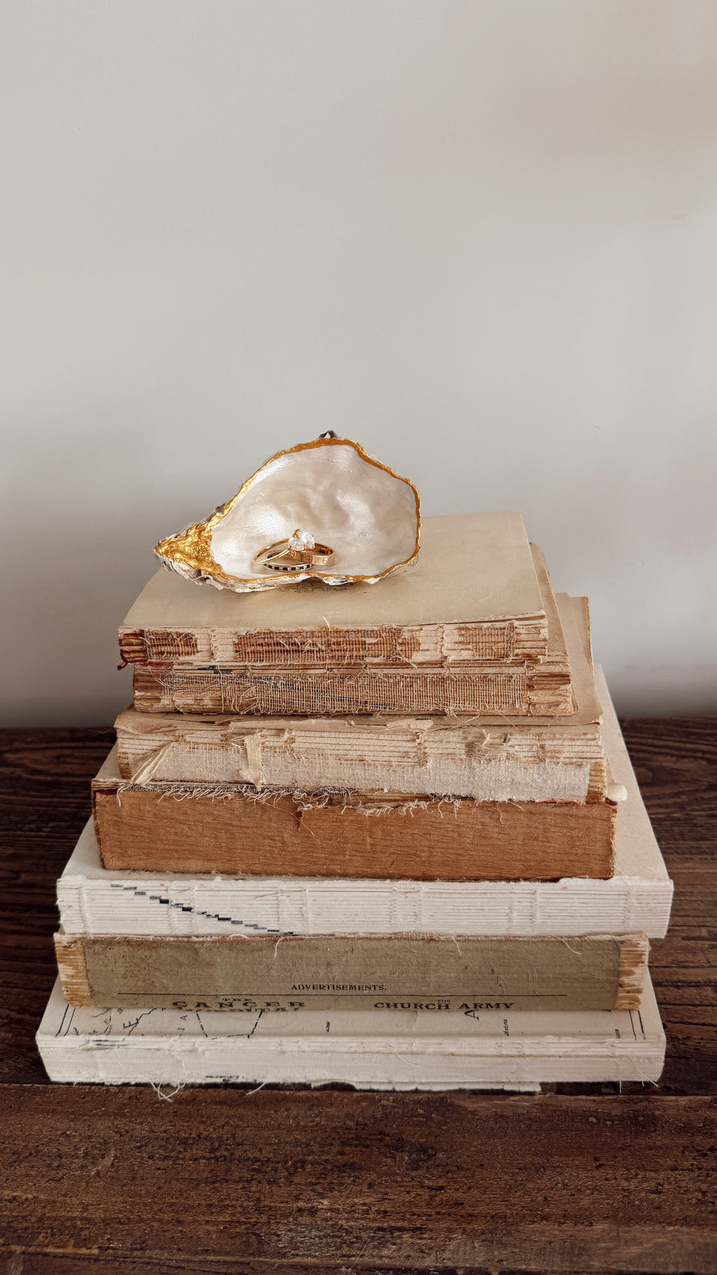 Pearlescent Oyster Shell